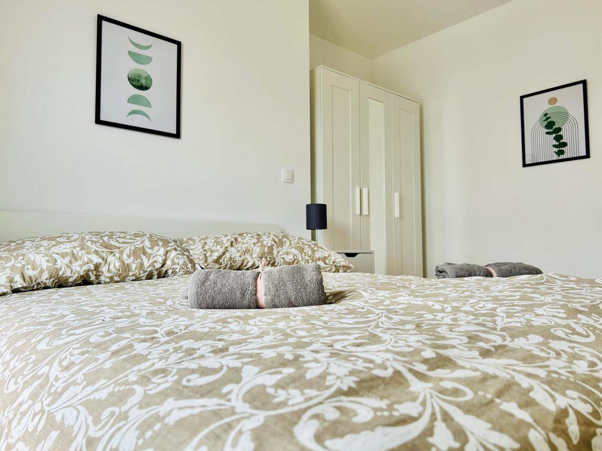 Modern Apartment With Balcony & Free Parking - Nearby Metro Viena Exterior foto